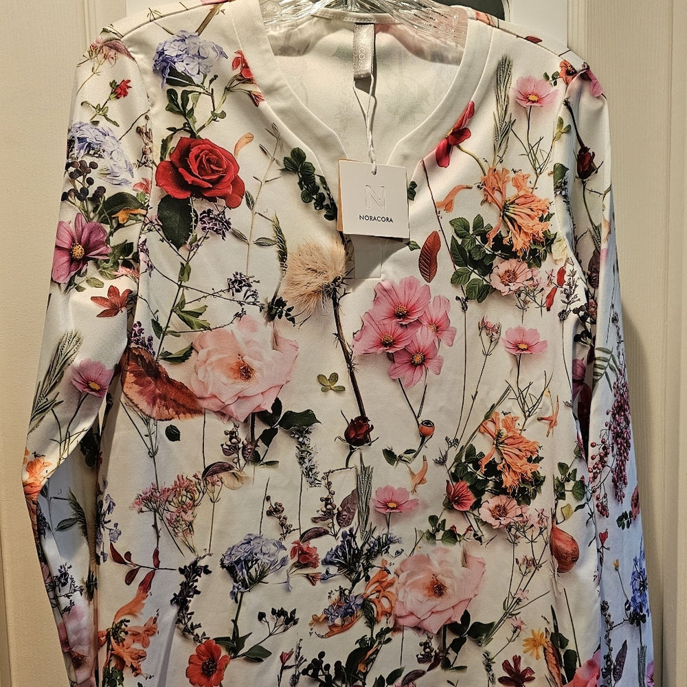 Beautiful Floral Long Sleeve Blouse. Polyester Blend. Never Worn.